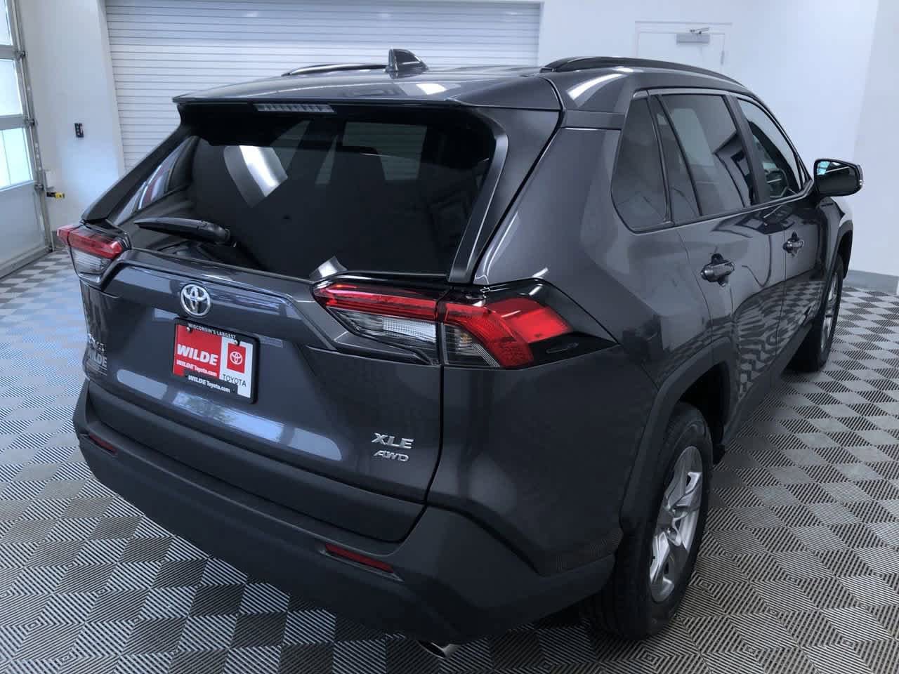2024 Toyota RAV4 XLE 34