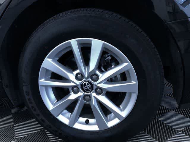 Thumbnail: 2025 Toyota Camry - 17