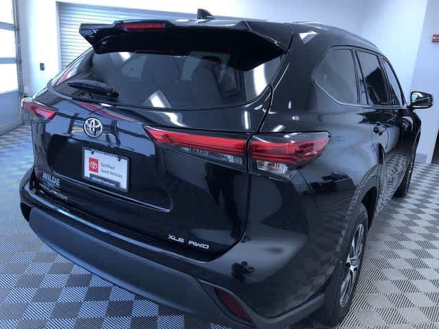 Thumbnail: 2021 Toyota Highlander - 35