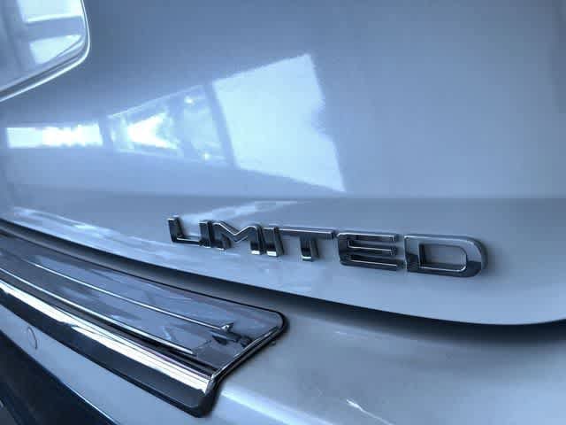 Thumbnail: 2021 Toyota Highlander - 15