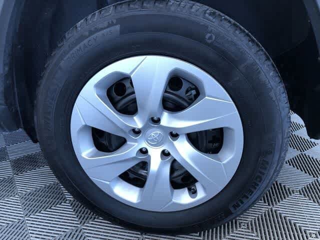 Thumbnail: 2025 Toyota RAV4 - 16