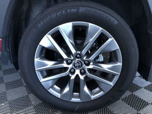 Thumbnail: 2022 Toyota RAV4 - 16