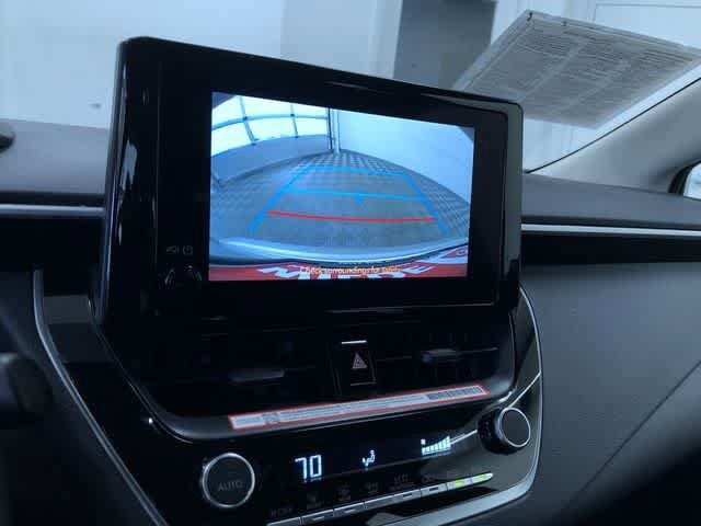 2025 Toyota Corolla LE - Photo 25