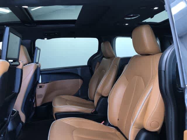 Thumbnail: 2021 Chrysler Pacifica - 21