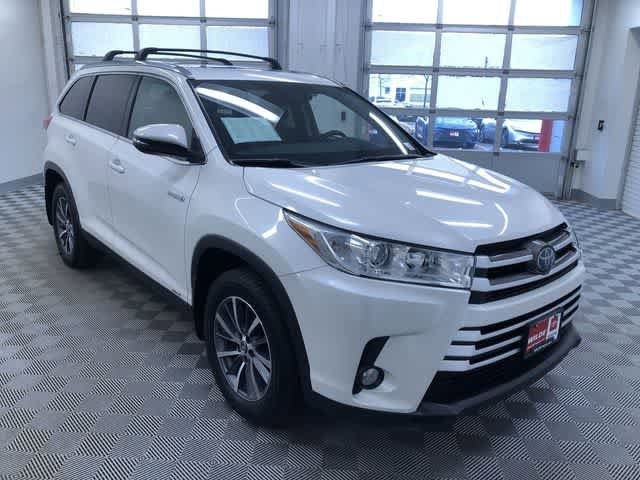 Thumbnail: 2019 Toyota Highlander - 3