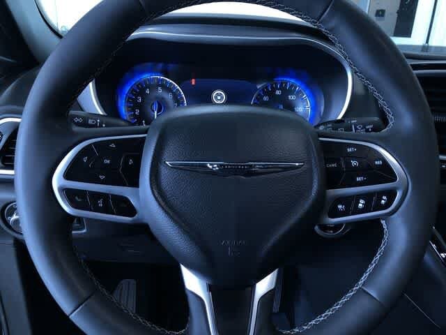 Thumbnail: 2025 Chrysler Pacifica - 25