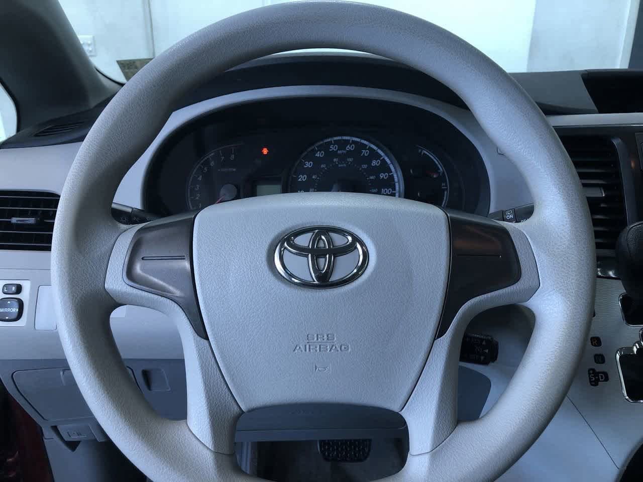 Thumbnail: 2012 Toyota Sienna - 42