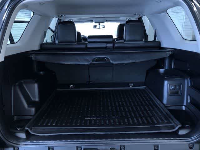 Thumbnail: 2017 Toyota 4Runner - 31