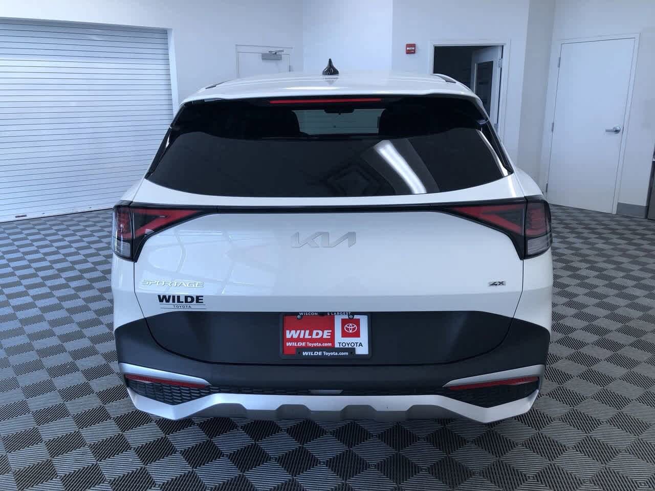 2024 Kia Sportage LX 12