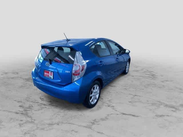 Thumbnail: 2012 Toyota Prius c - 11