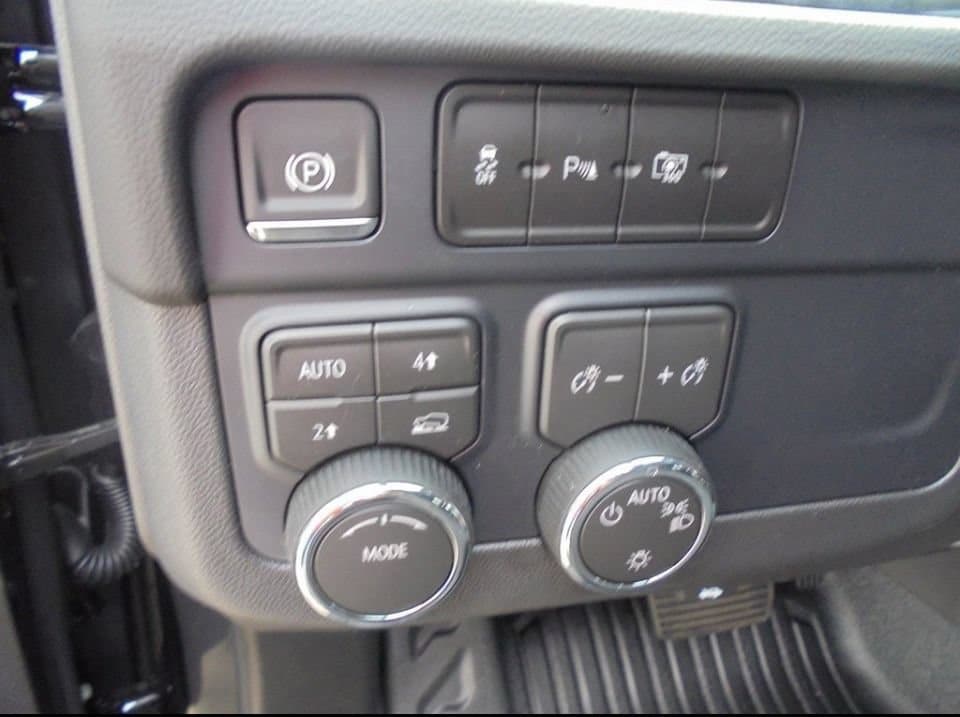 2026 Chevrolet Tahoe Fleet - Photo 11