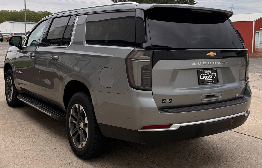 2026 Chevrolet Suburban LT - Photo 6