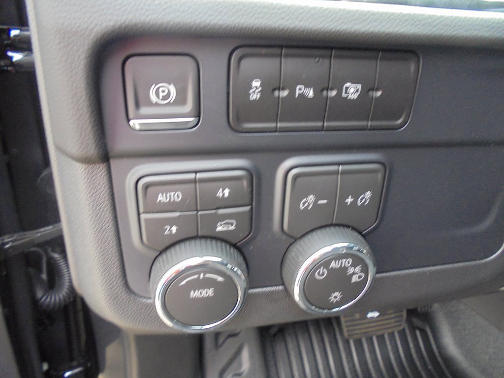 2026 Chevrolet Tahoe Fleet - Photo 13