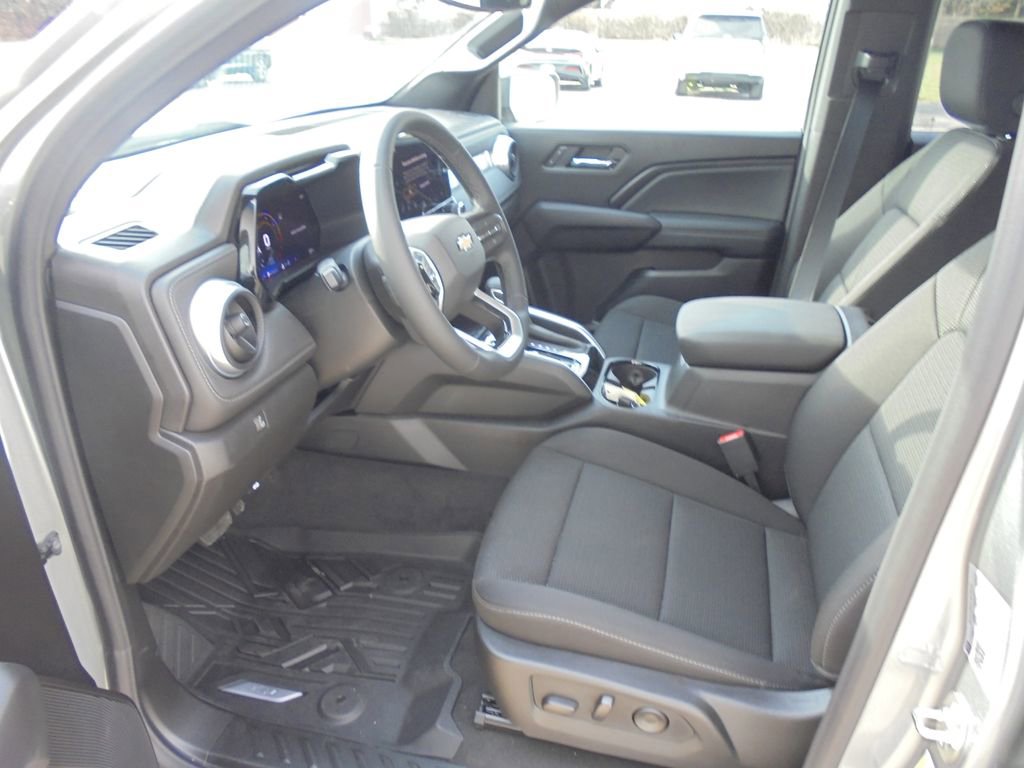 2026 Chevrolet Colorado LT - Photo 9