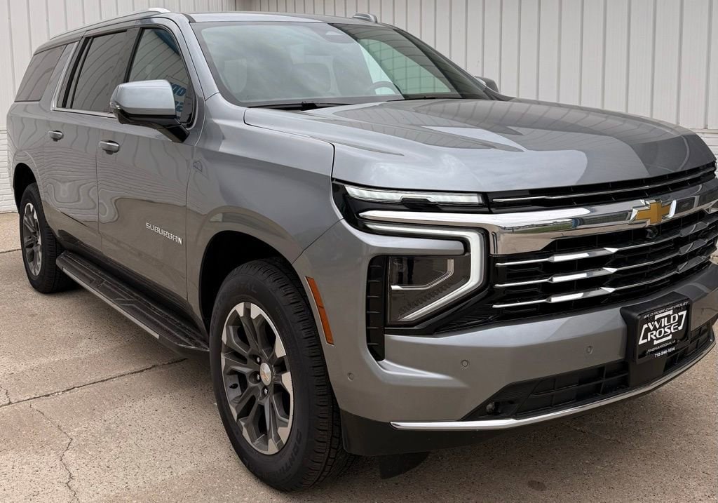 New 2026 Chevrolet Suburban LT SUV