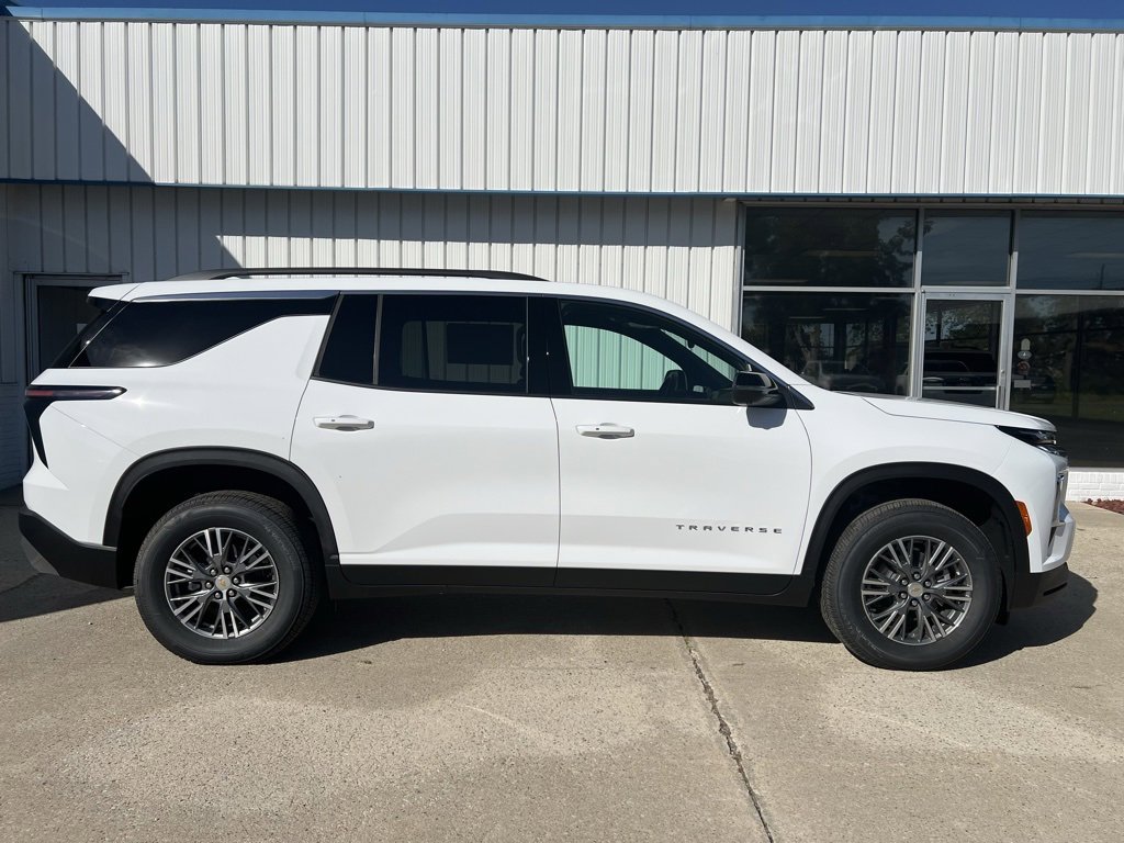 2025 Chevrolet Traverse LT's photo