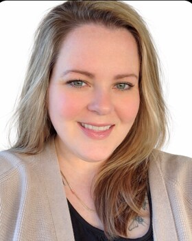 Staff member Stephanie Tucker from ID_f5f72755f4d8