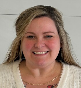 Staff member Stephanie Tucker from ID_f5f72755f4d8