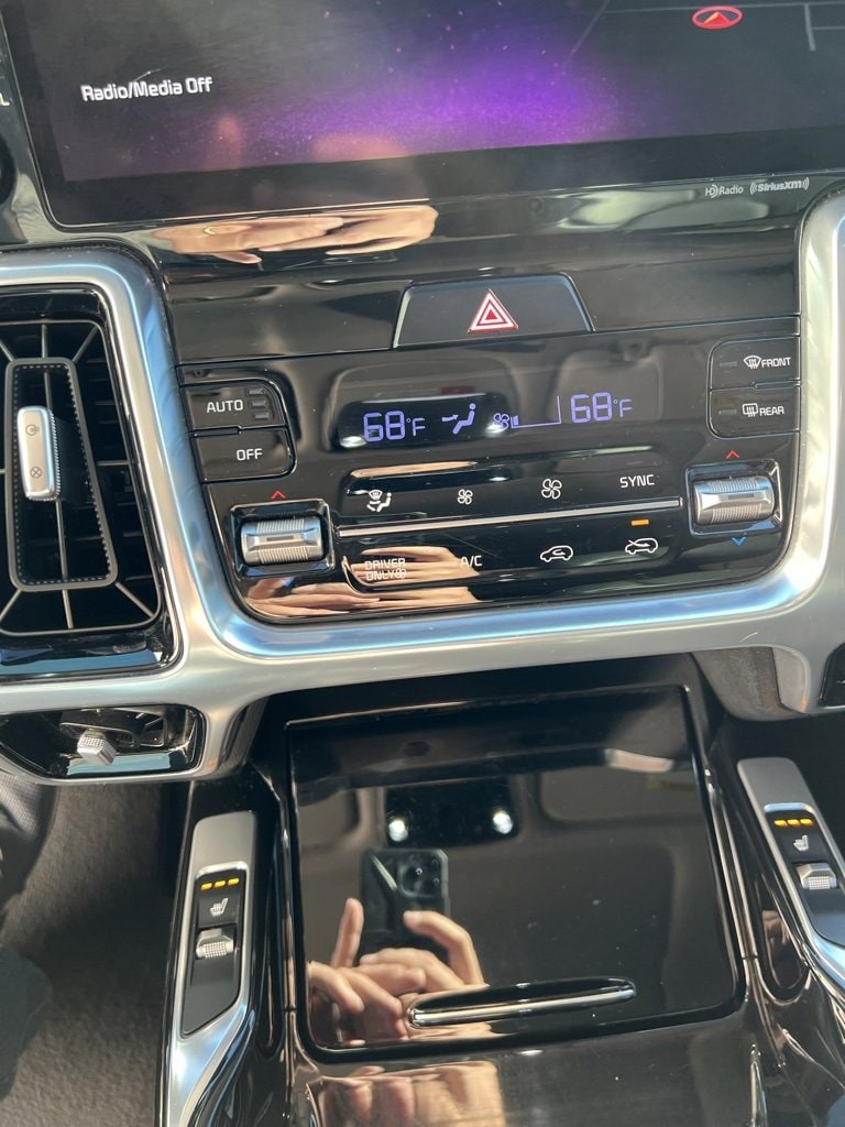 2022 Kia Sorento SX PHEV - Photo 16