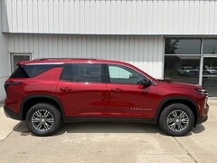 2025 Chevrolet Traverse LT SUV