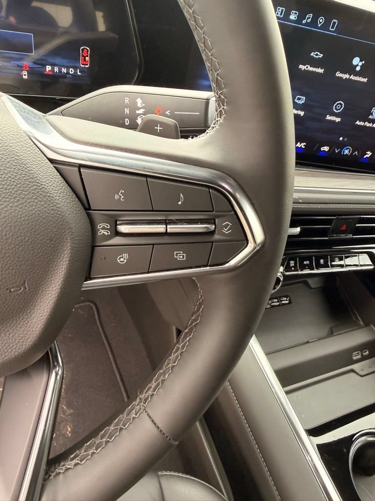 2026 Chevrolet Suburban LT - Photo 17