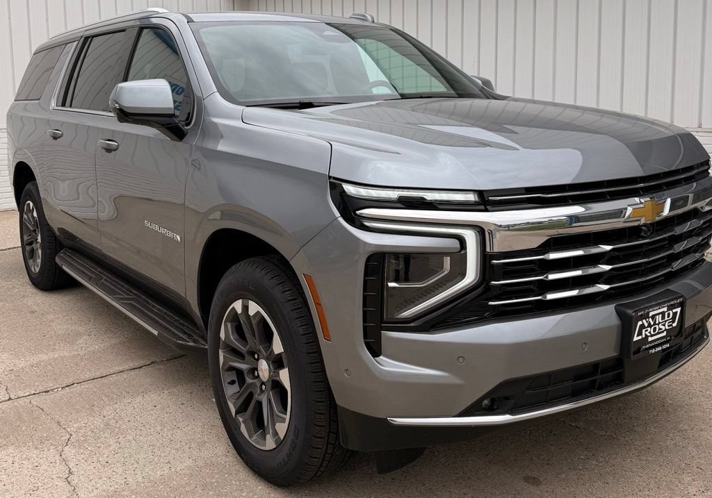 New 2026 Chevrolet Suburban LT SUV