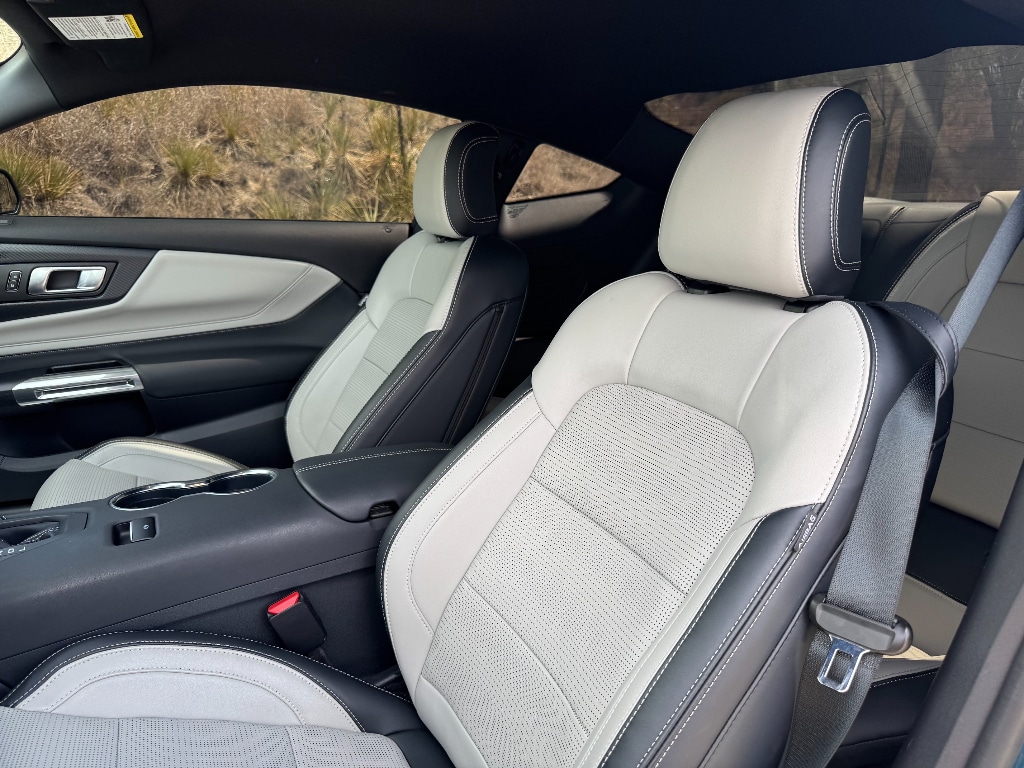 2026 Ford Mustang EcoBoost Premium - Photo 11
