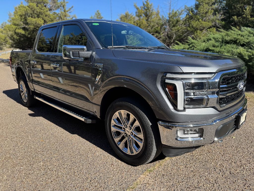 2024 Ford F-150 Lariat photo 3