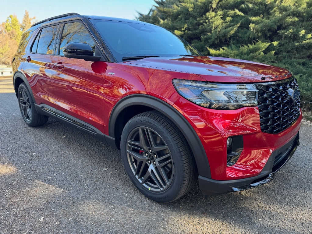 2026 Ford Explorer ST-Line - Photo 3