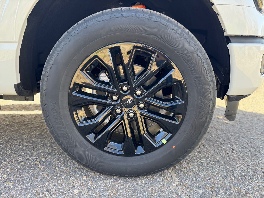 2025 Ford F-150 Lariat photo 4