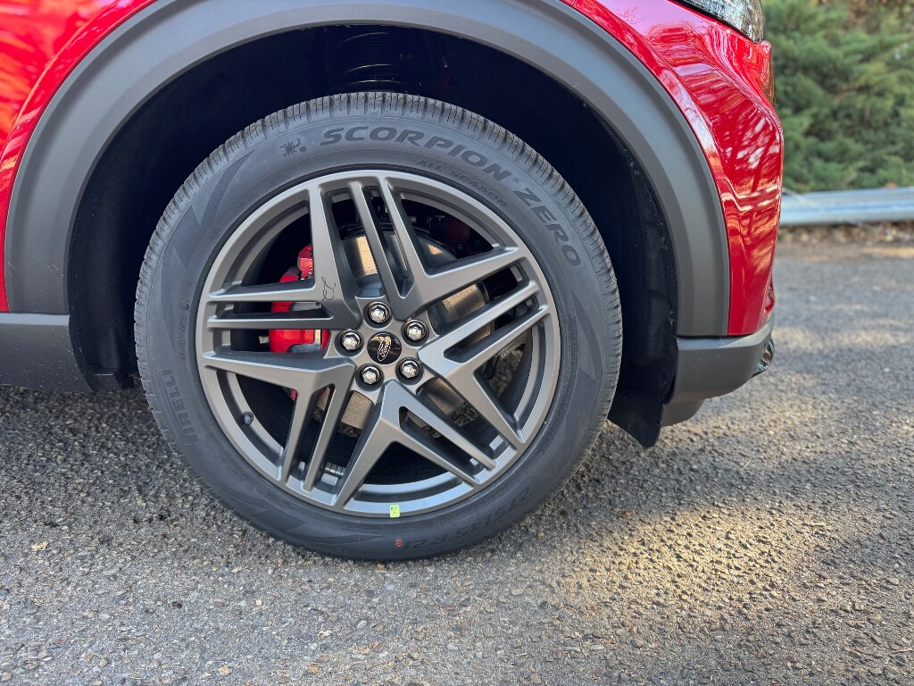 2026 Ford Explorer ST-Line - Photo 4