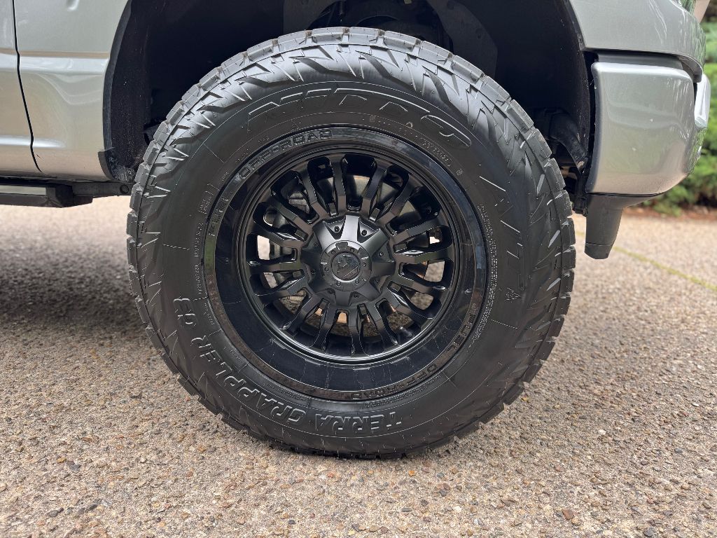 2023 Ford F-150 Platinum photo 4