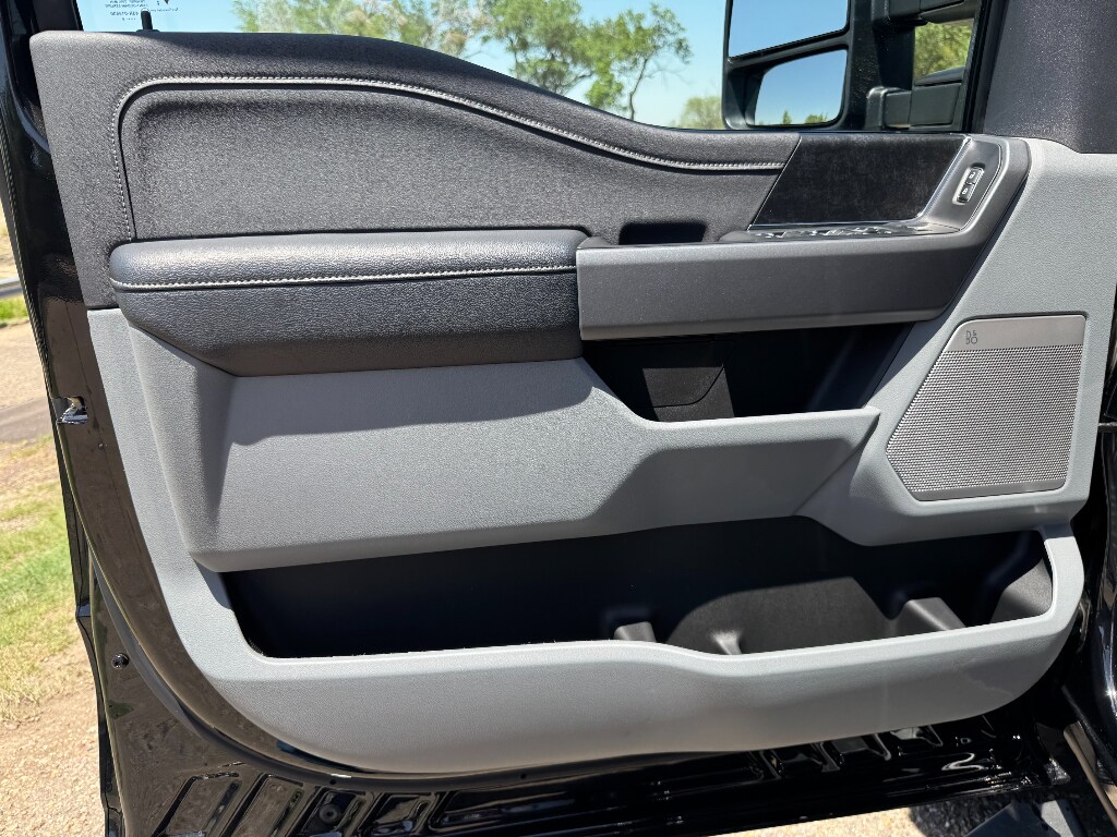 2026 Ford F-250 Super Duty XLT - Photo 14