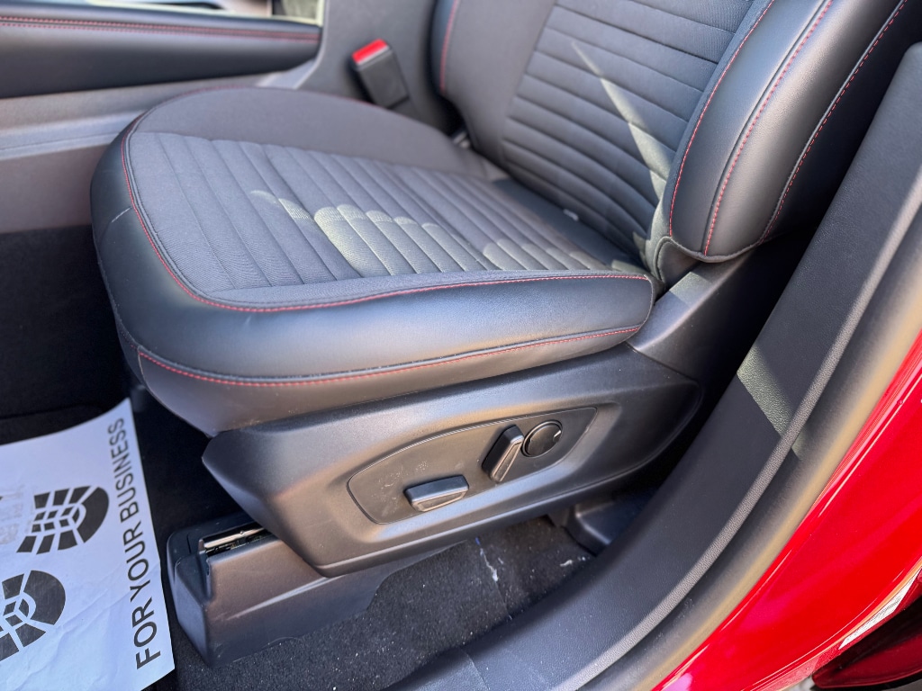 2026 Ford Explorer ST-Line - Photo 10