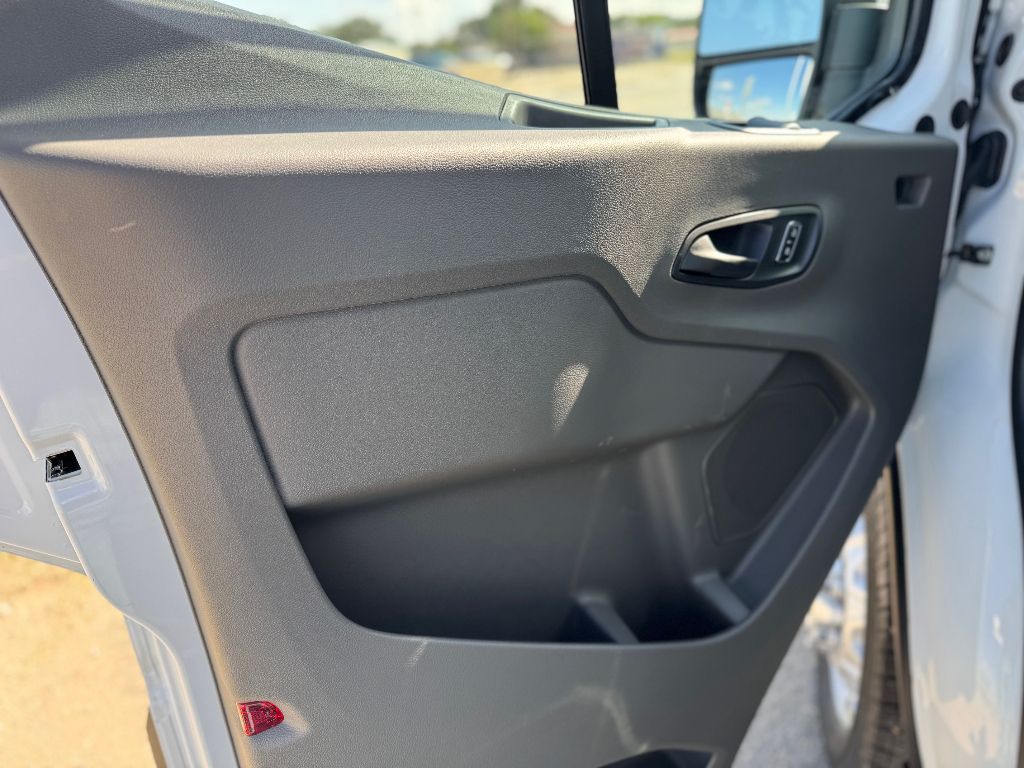 2025 Ford Transit Van Base - Photo 11