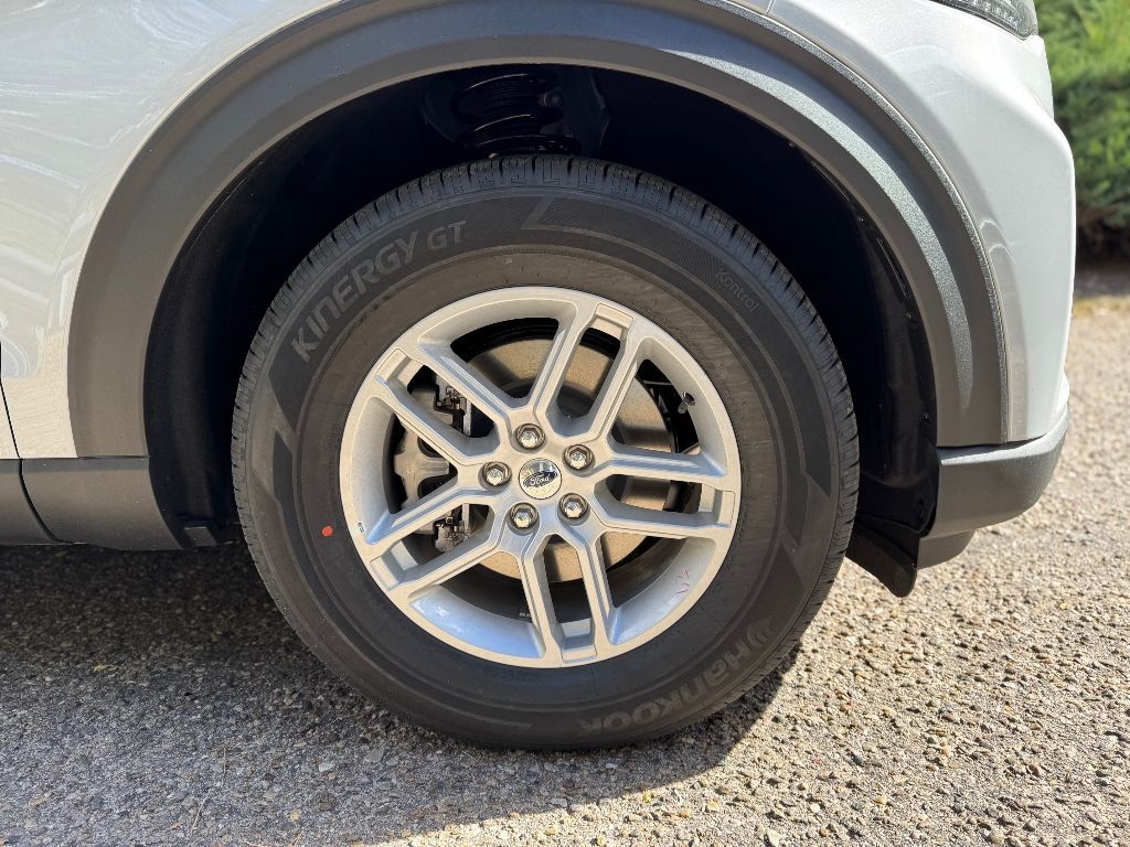 New 2025 Ford Explorer Active SUV