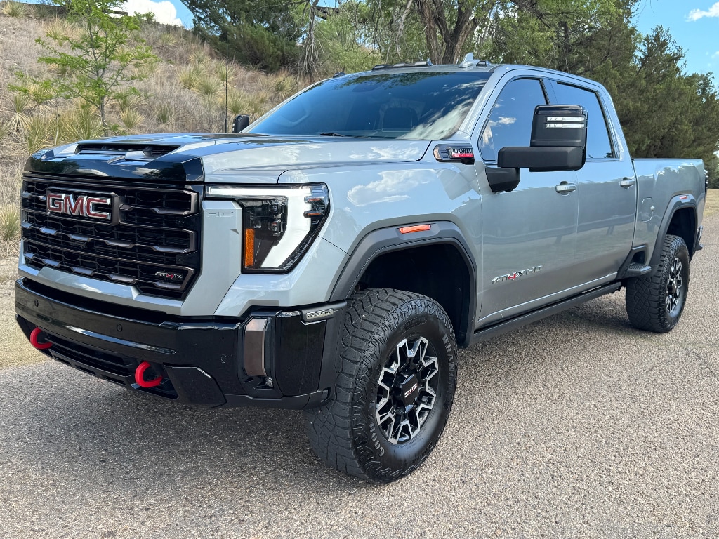 2024 GMC Sierra 4WD Crew Cab Standard Box AT4X's photo