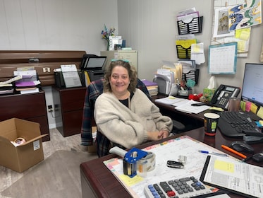 Staff member Leigh from ID_e0a354