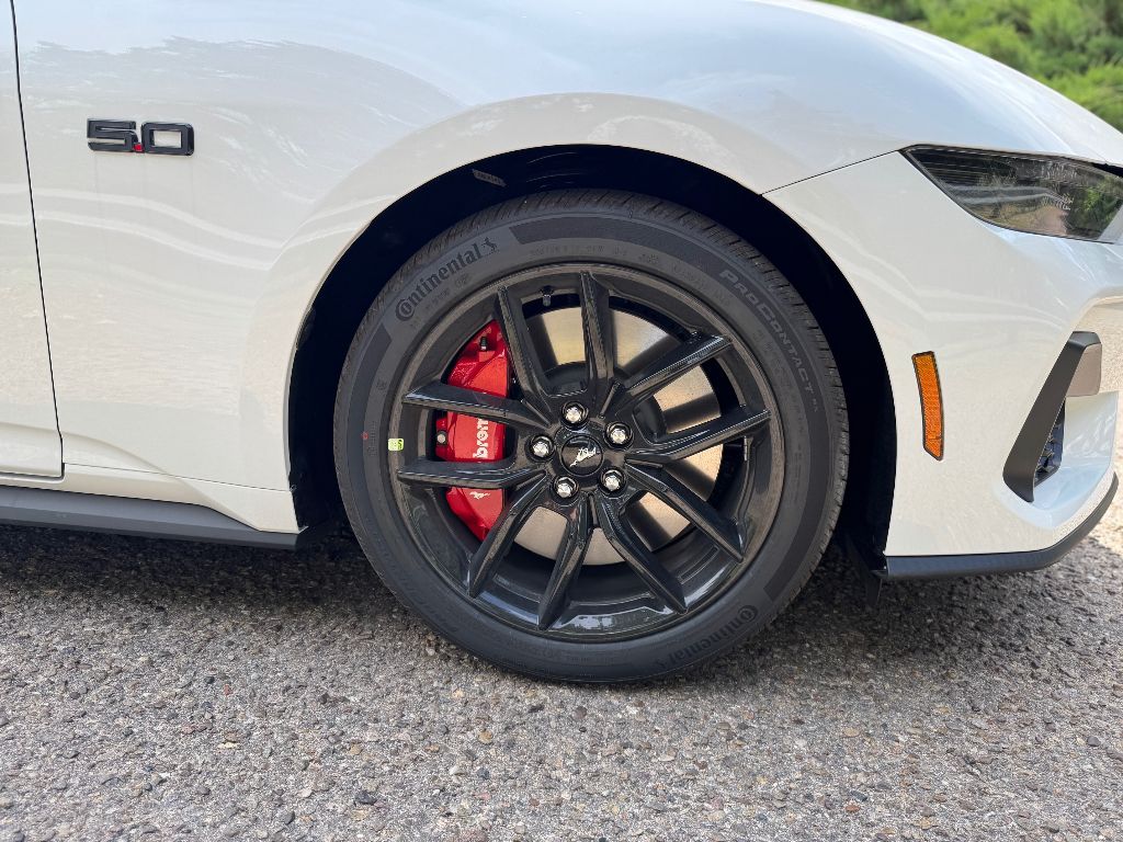 2025 Ford Mustang GT Premium photo 4