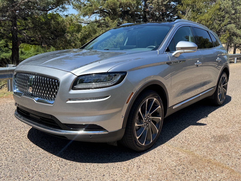 2021 Lincoln Nautilus Reserve AWD's photo