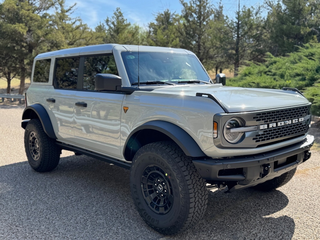 2026 Ford Bronco 4-Door Badlands - Photo 3