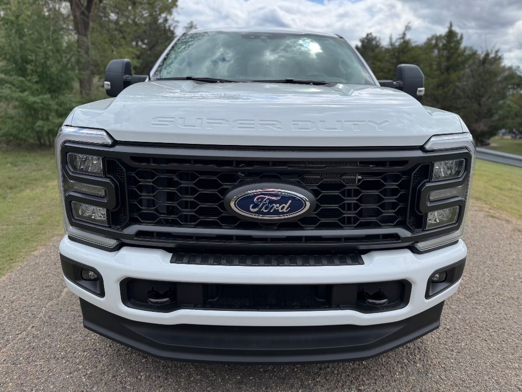 2026 Ford F-350 XL photo 2