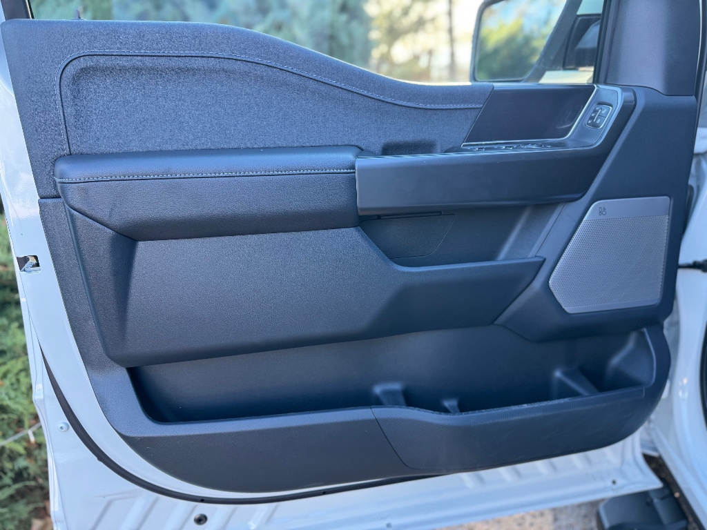 2025 Ford F-150 Lariat - Photo 9