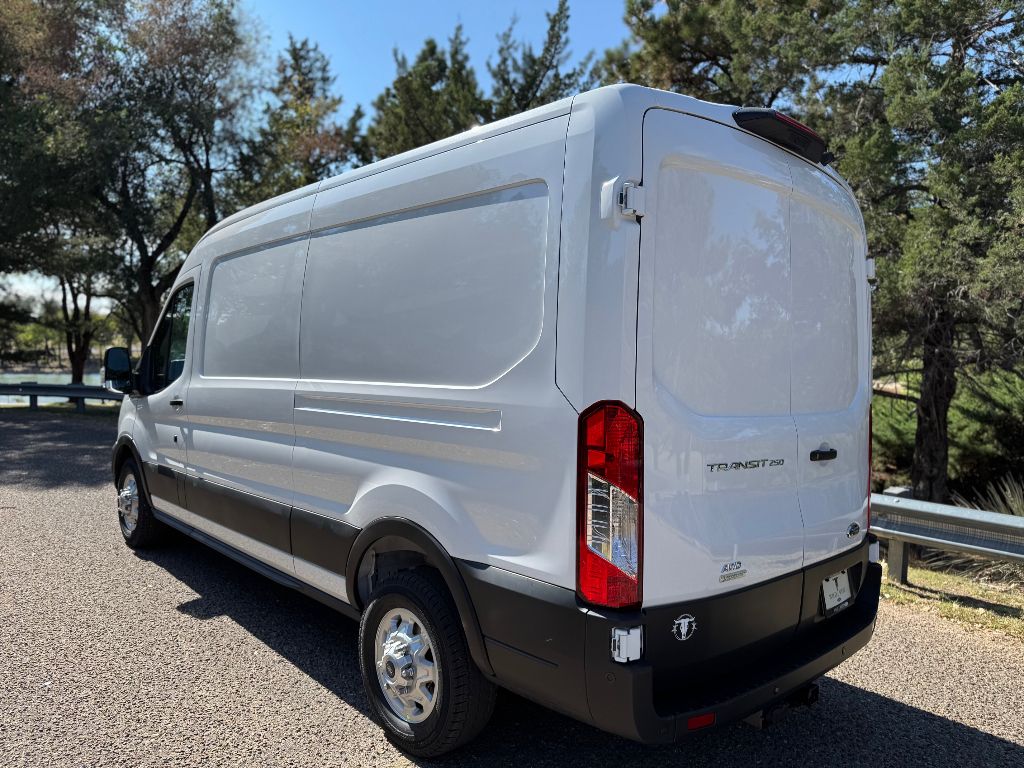 2025 Ford Transit Van Base - Photo 10