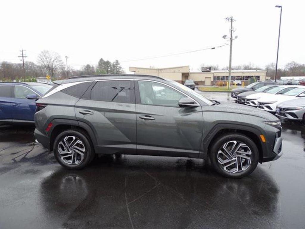 New 2025 Hyundai Tucson Hybrid Limited SUV