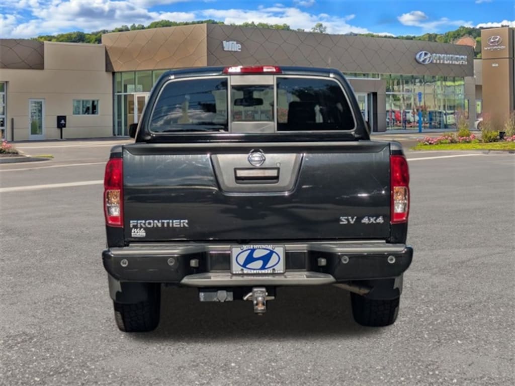 Used 2020 Nissan Frontier SV Truck Crew Cab