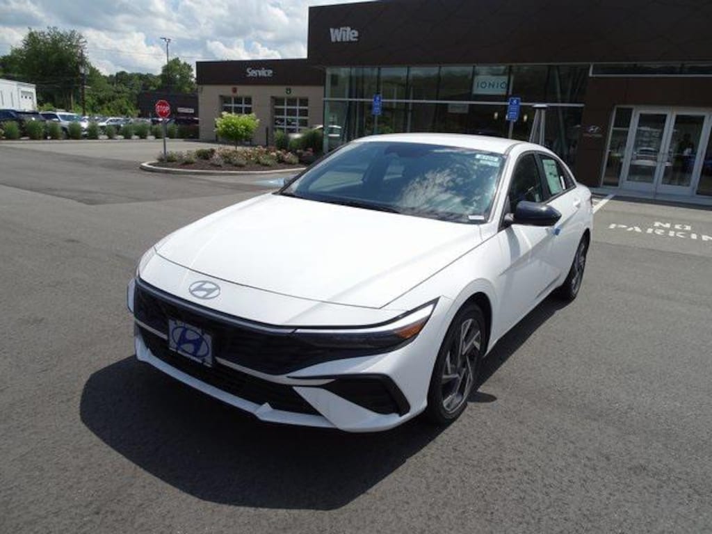 New 2025 Hyundai Elantra Hybrid SEL Sport Sedan