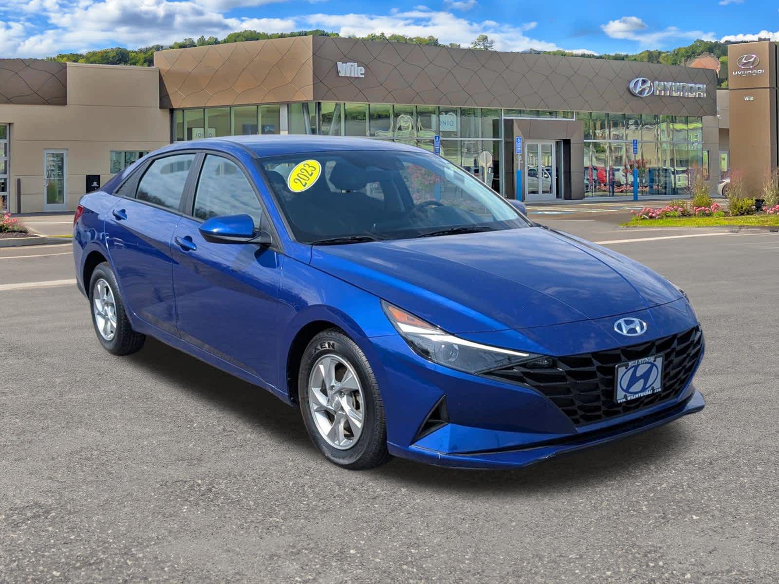 2023 Hyundai Elantra SE
