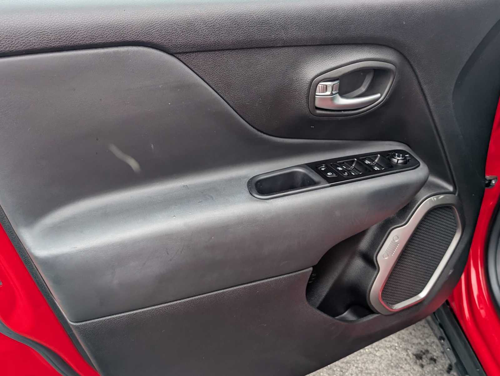 2022 Jeep Renegade Latitude - Photo 10