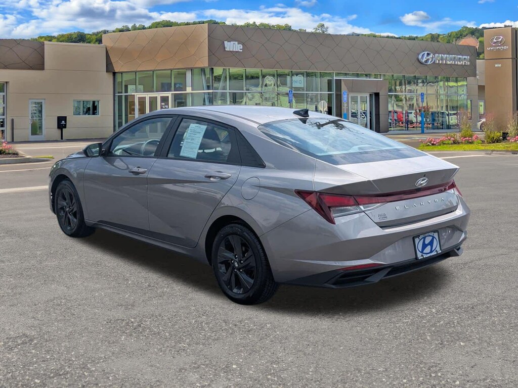 Used 2023 Hyundai Elantra SEL Sedan